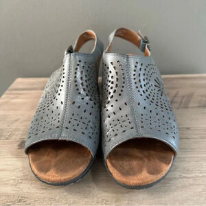 Cobb Hill‎ by New Balance Shoes. Powder Blue. Small heel. Size 9.5. EUC